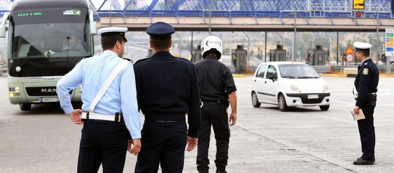 Μπλόκο στα διόδια των εθνικών οδών το σχέδιο της κυβέρνησης για το Πάσχα - Μόνο με τα απαραίτητα έγγραφα